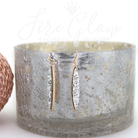 Teardrop / Marquise Silver tone Druzy Earringa - Picture 4 of 8